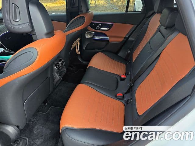 Mercedes-Benz GLC-Class 2023 — Photo 7/20