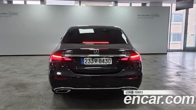 Mercedes-Benz E-Class 2021 — Фото 3/17
