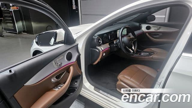 Mercedes-Benz E-Class 2021 — ფოტო 10/20