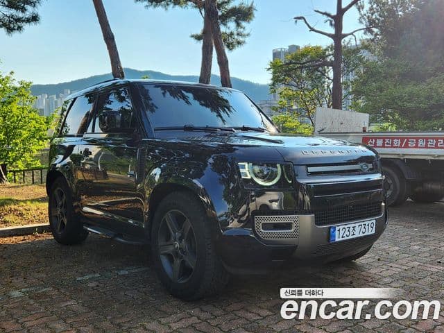 Land Rover Defender 2025 — ფოტო 2/20