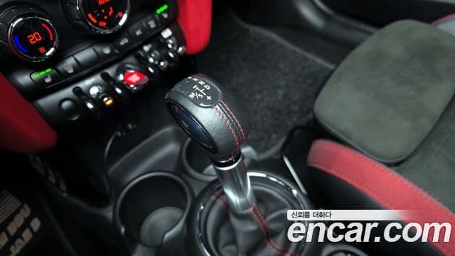 Mini Cooper S Convertible 2019 — фото 9 из 20