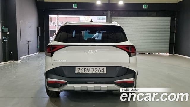 Kia Sportage 2022 — ფოტო 4/18