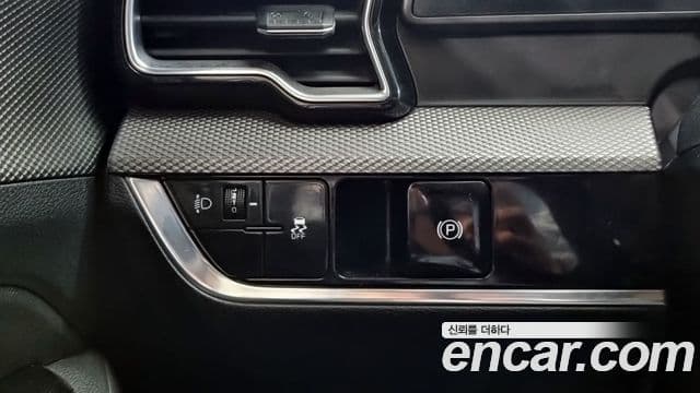 Kia Sportage 2022 — ფოტო 14/18