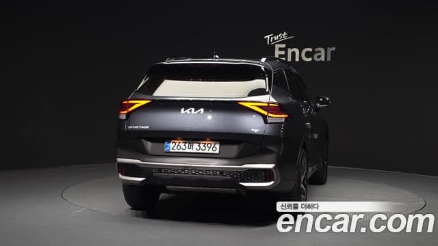Kia Sportage 2021 — Фото 3/20