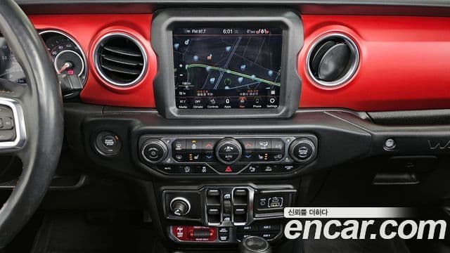 Jeep Wrangler 2022 — Şəkil 14/20