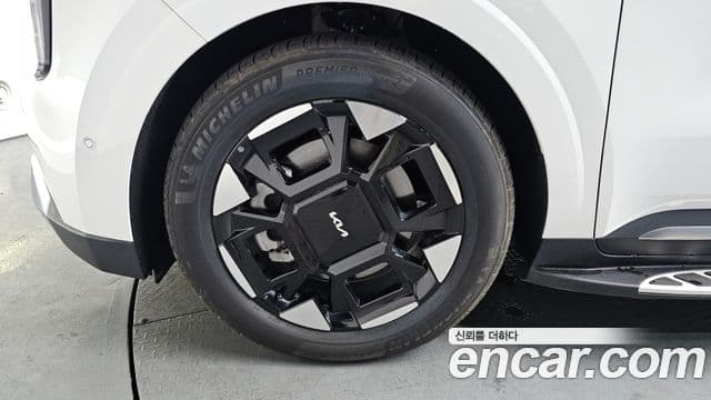 Kia Carnival 2024 — фото 5 из 20