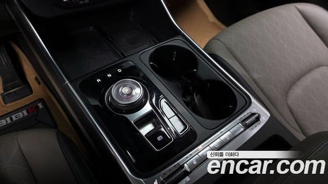 Kia Carnival 2024 — Şəkil 9/20