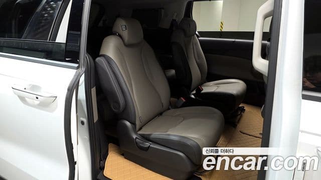 Kia Carnival 2024 — Şəkil 11/20