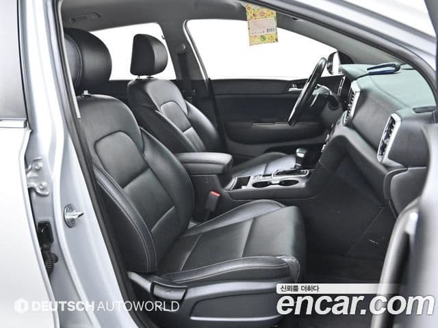 Kia Sportage The Bold 2021 — ფოტო 8/20