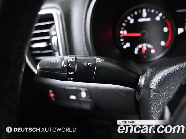 Kia Sportage The Bold 2021 — ფოტო 15/20