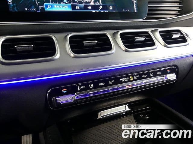 Mercedes-Benz GLE-Class 2019 — ფოტო 11/20