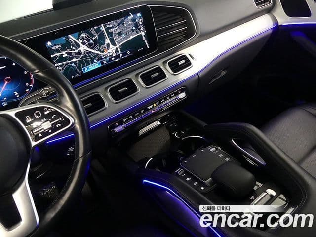 Mercedes-Benz GLE-Class 2019 — ფოტო 14/20