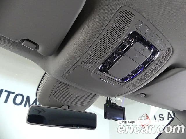 Mercedes-Benz GLE-Class 2019 — ფოტო 15/20