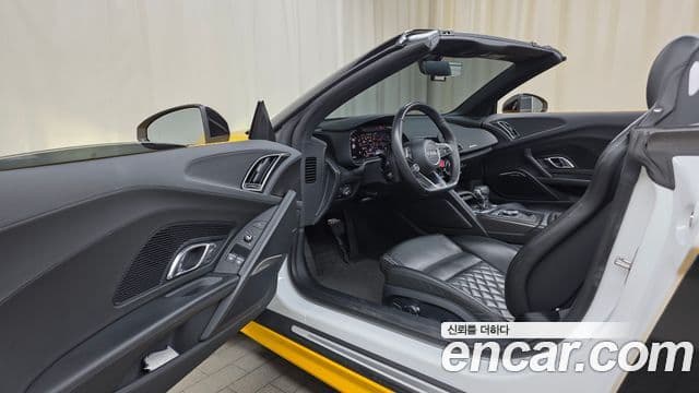 Audi R8 2018 — Şəkil 10/20
