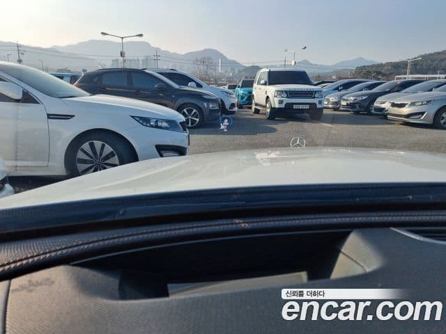 Mercedes-Benz E-Class 2023 — ფოტო 14/20