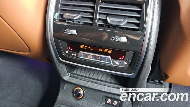 BMW X7 2024 — ფოტო 18/20