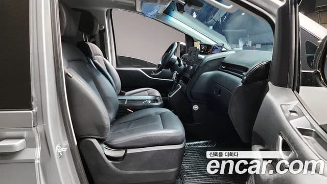 Hyundai Staria 2024 — Şəkil 10/20