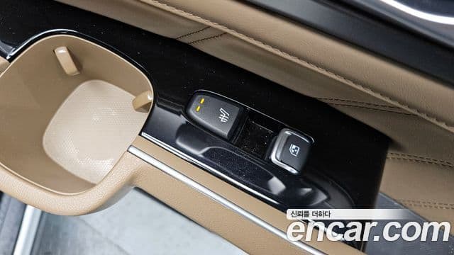 Kia Sorento 2024 — ფოტო 18/20