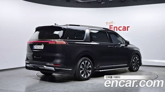 Kia Carnival 2021 — Фото 2/20