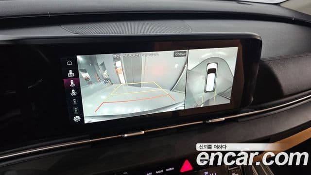 Kia Carnival 2021 — Фото 18/20