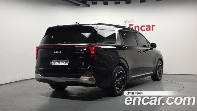 Kia Carnival 2024 — Şəkil 2/20