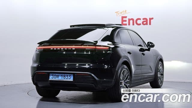 Porsche Macan EV 2025 — ფოტო 13/20