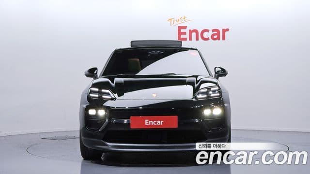 Porsche Macan EV 2025 — ფოტო 7/20