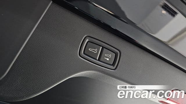 Porsche Macan EV 2025 — ფოტო 6/20