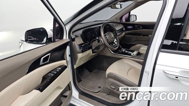 Kia Carnival 2021 — Фото 10/20