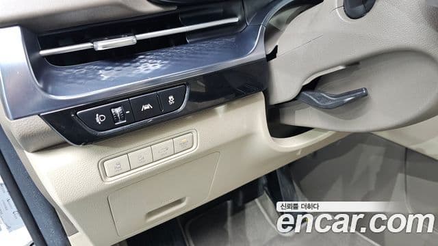 Kia Carnival 2021 — Фото 11/20