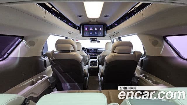 Kia Carnival 2021 — Фото 19/20