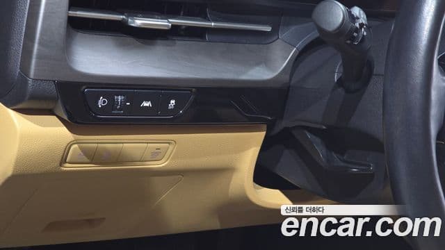 Kia Carnival 2022 — ფოტო 14/20