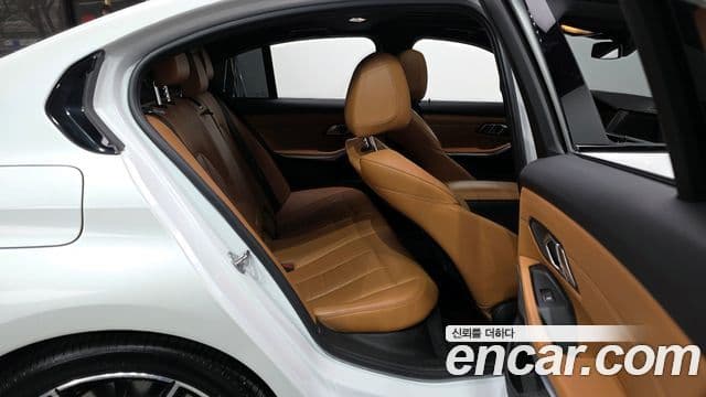 BMW 3 Series 2020 — Şəkil 12/20