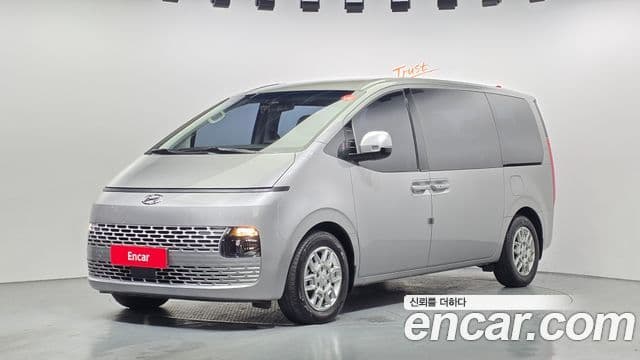 Hyundai Staria 2023 — ფოტო 1/20