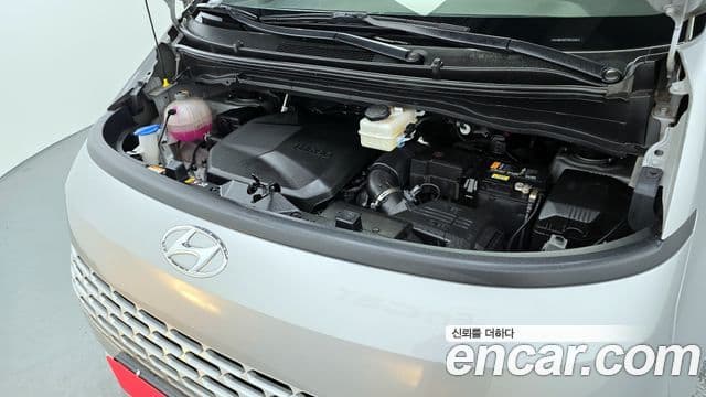 Hyundai Staria 2023 — ფოტო 6/20