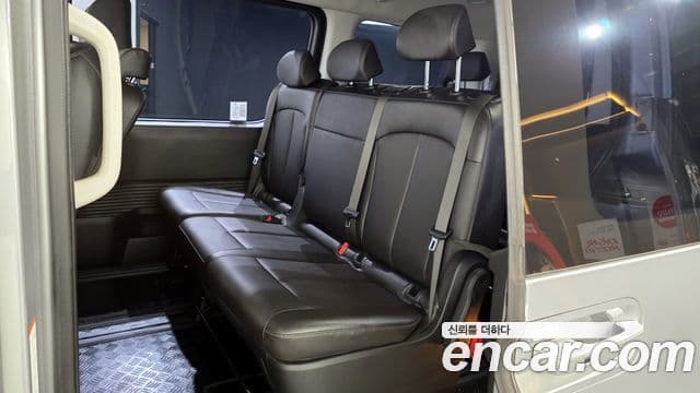 Hyundai Staria 2023 — ფოტო 11/20