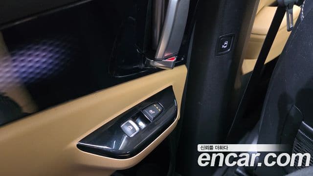 Kia Carnival 2021 — Şəkil 19/20