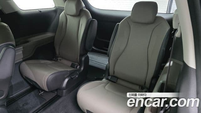 Kia Carnival 2024 — Şəkil 19/20