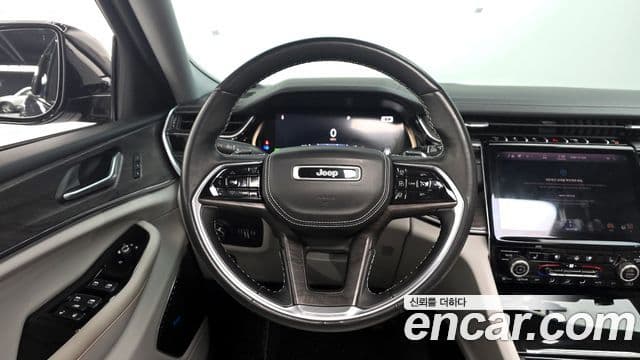 Jeep Grand Cherokee 2022 — Şəkil 13/20