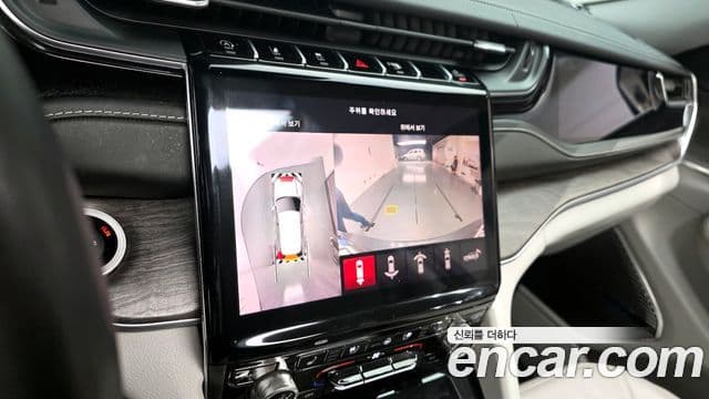 Jeep Grand Cherokee 2022 — Şəkil 14/20