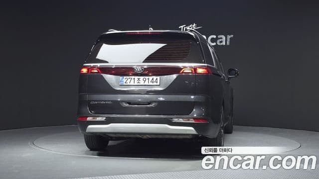 Kia Carnival 2020 — Фото 4/20