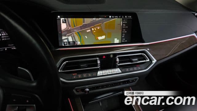 BMW X5 2021 — ფოტო 14/20