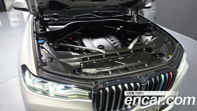 BMW X7 2021 — Şəkil 16/20