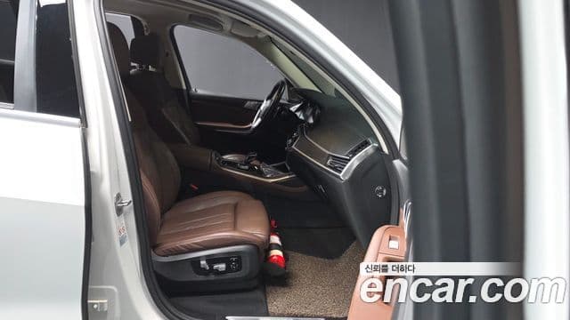 BMW X7 2021 — Şəkil 9/20