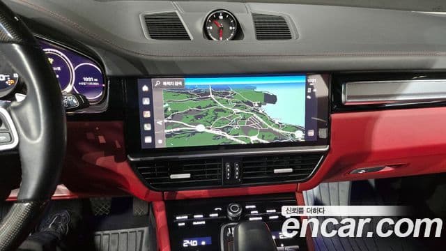 Porsche Cayenne 2022 — Şəkil 16/20