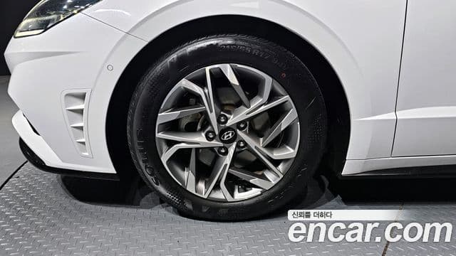 Hyundai Sonata Hybrid 2022 — Photo 1/20