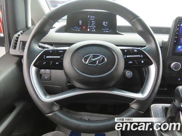 Hyundai Staria 2023 — Фото 6/20