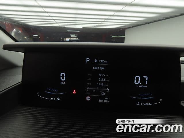 Hyundai Staria 2023 — Фото 7/20
