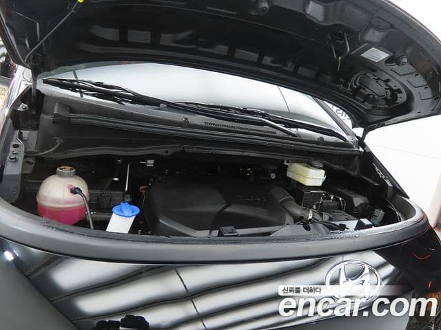 Hyundai Staria 2023 — Фото 18/20