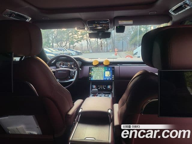 Land Rover Range Rover 2023 — ფოტო 7/16